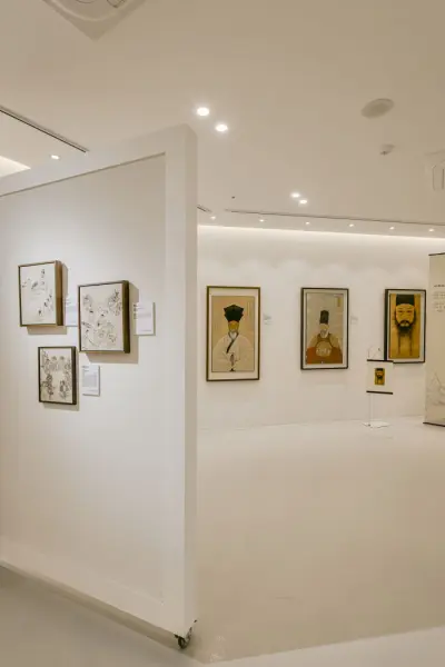 한국 전통미술을 담은 미니멀 화이트 갤러리 공간